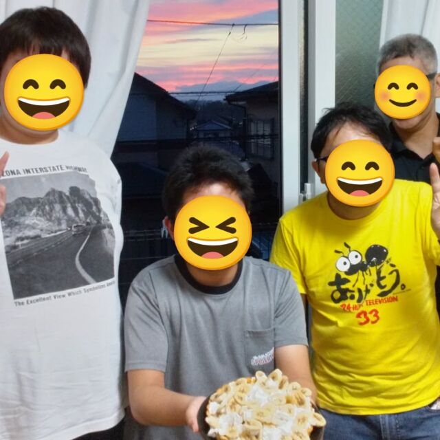 手作りタルトケーキでサプライズバースデー♪

#障がい者グループホーム 　
#共同生活援助　
#手作りお菓子作り
#サプライズ