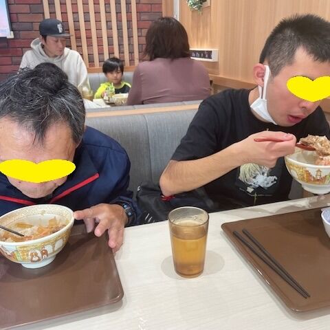 やっぱりみんな大好き、すき家の牛丼♪