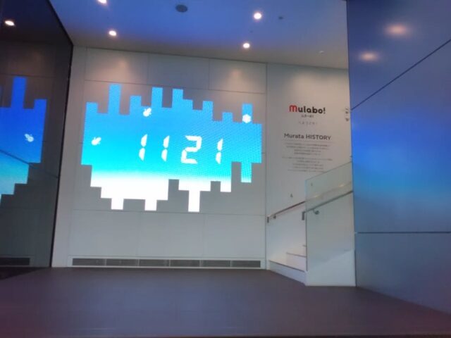 こんにちは☀
放課後等デイサービスとことこ本郷台教室です！今日はおでかけでムラーボに行った際の様子を紹介します！ムラーボは、横浜みなとみらいにあるこども向け科学体験施設で、端末を使用した展示に参加しました📱各マークごとに定められている問題に挑戦するとミニゲームに参加でき、ミニゲームクリア時のスコアを競い合います。みんな各エリアごとに隠されたヒントを探し、正しい答えを考えながら進めていました！見事全問正解を果たす子もいて、終始楽しそうに参加している様子でした！ミニゲームでは、難しい操作に苦戦する様子もありながら高スコアを目指しみんな頑張っていて、最後に自分のスコアを確認し体験を終えました！

#社会福祉法人昴
#放課後等デイサービス
#とことこ本郷台
#みなとみらい
#ムラーボ