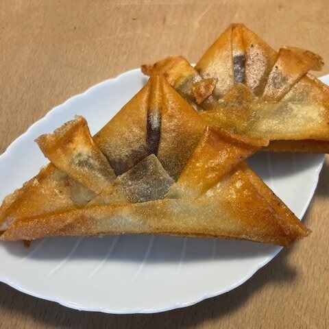 男子の日で兜の形をしたあんこパイとシナモンアップルパイを作って食べました。＃グループホーム＃端午の節句