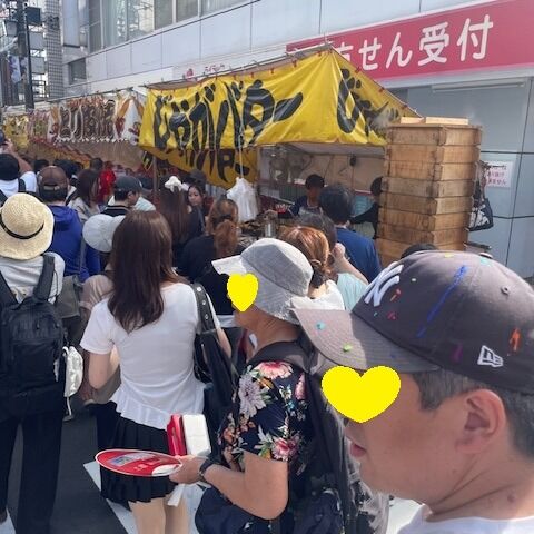 戸塚まつりに行きました。
人の多さにビックリです。
美味しいお店がたくさん並んでいて皆さん迷っていました。＃グループホーム＃戸塚まつり